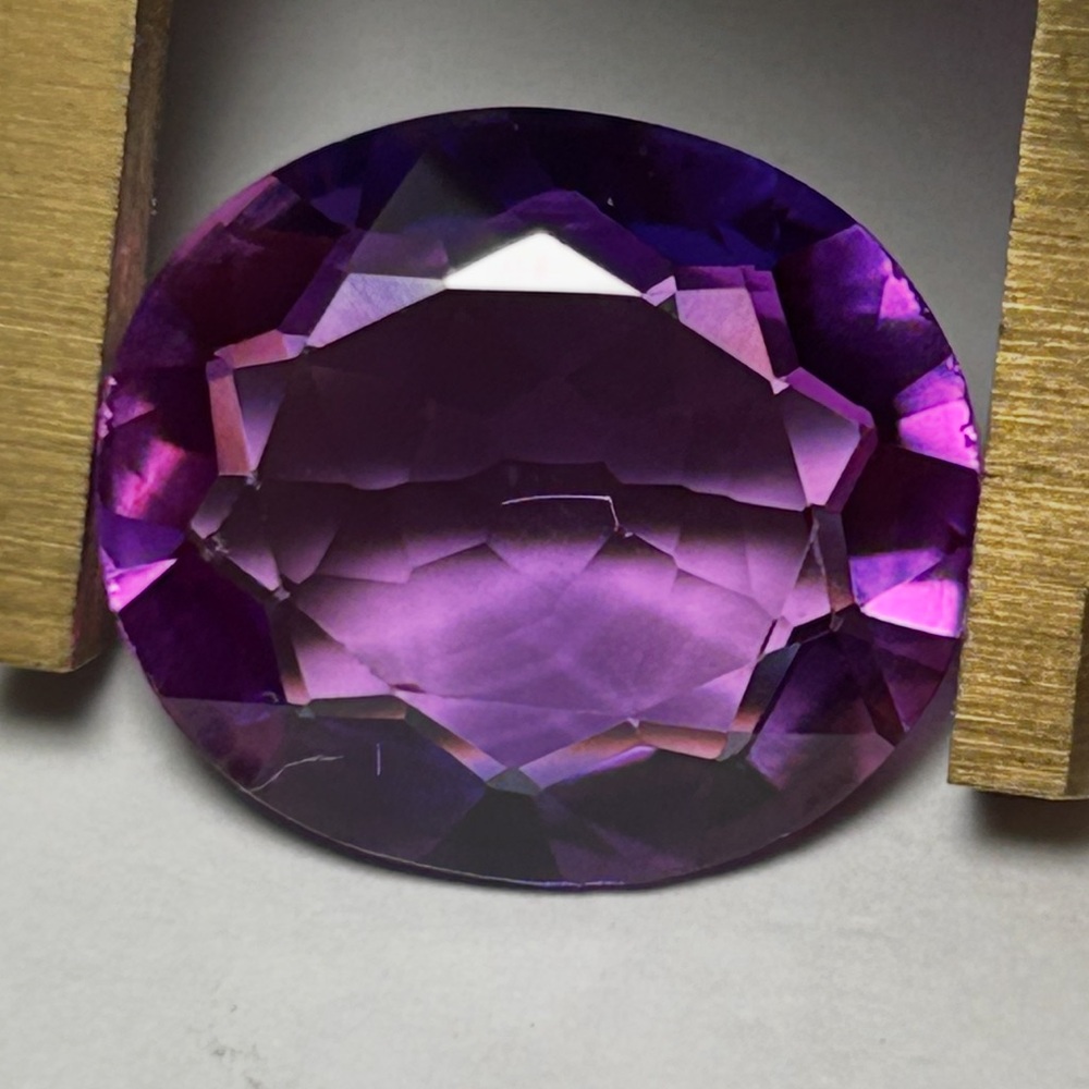 11.15 ct Huge Loose Color Change Sapphire Oval Gemstone